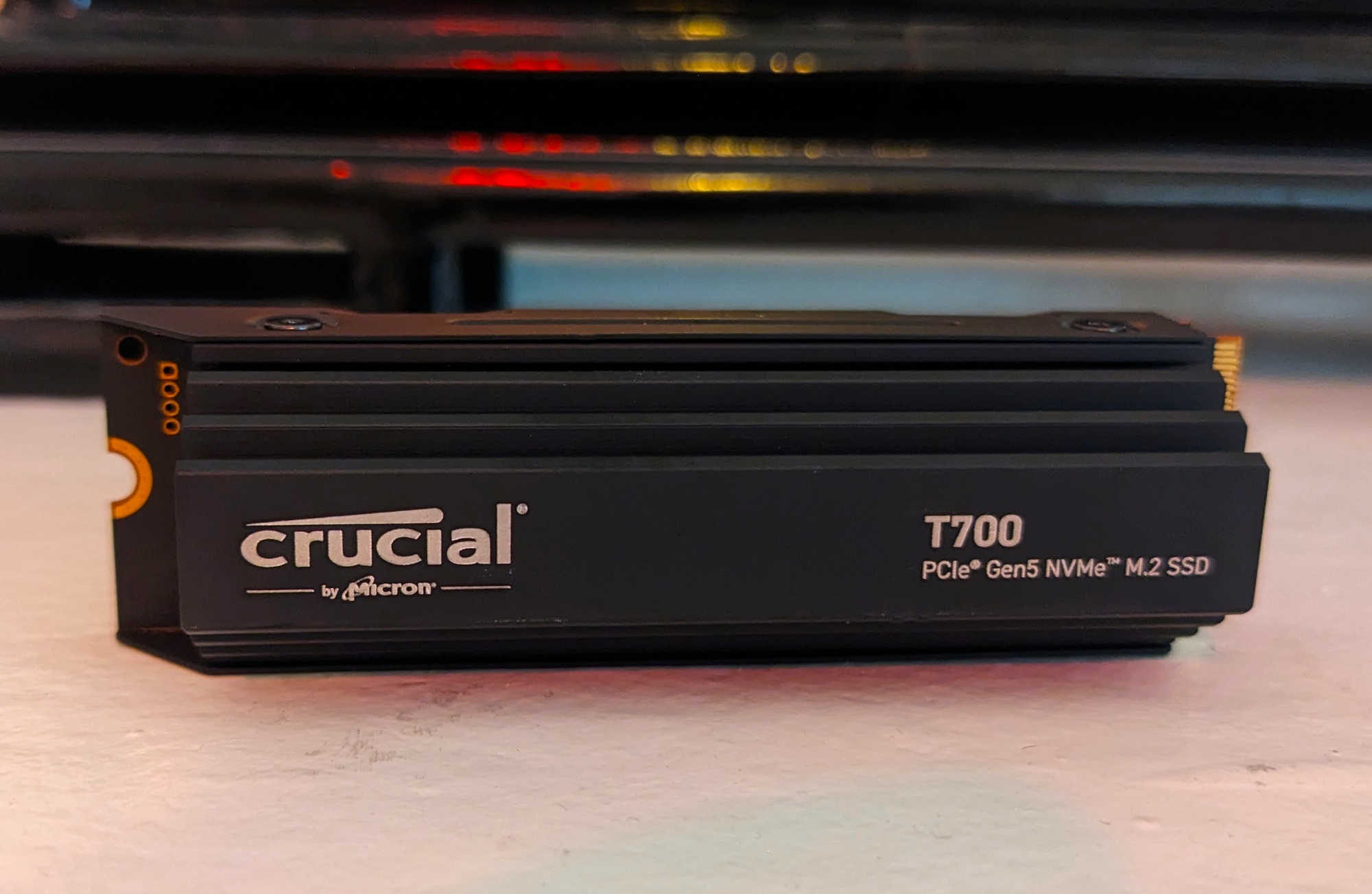 Crucial-T700