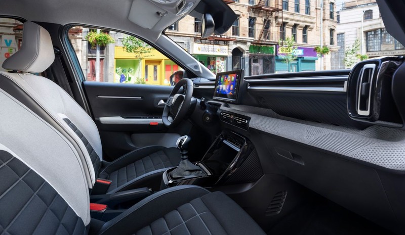 Citröen bombayı patlattı; açık orta Türkiye'nin en ucuz arabası; yeni Citröen C3 citroen bombayi patlatti acik orta turkiyenin en ucuz arabasi yeni citroen c3 1 UQnnpvWU