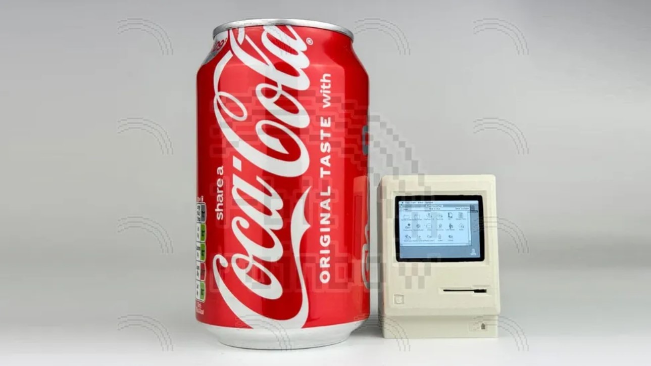 dunyanin calisan en kucuk maci yalnizca 2 inclik mini macintosh 0 nNsEO5mO