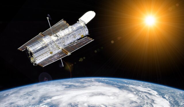 Hubble Uzay Teleskobu: Evrenin Derinliği ve İnsanın Önemsizliği