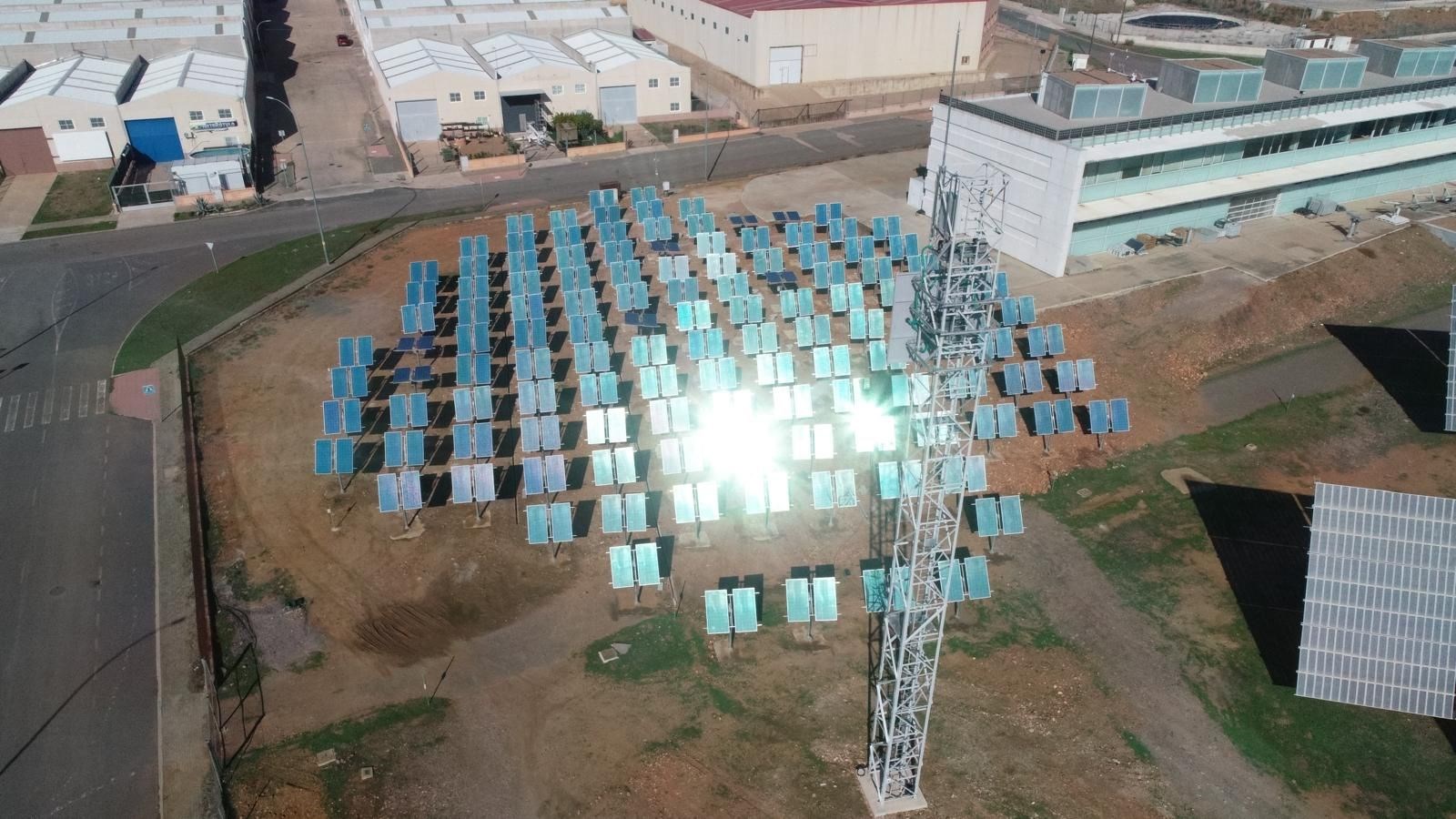 PV ve CSP’yi birleştiren %60 daha verimli yeni jenerasyon güneş gücü santrali tanıtıldı pv ve cspyi birlestiren 60 daha verimli yeni jenerasyon gunes gucu santrali tanitildi 2 gQReEVn3