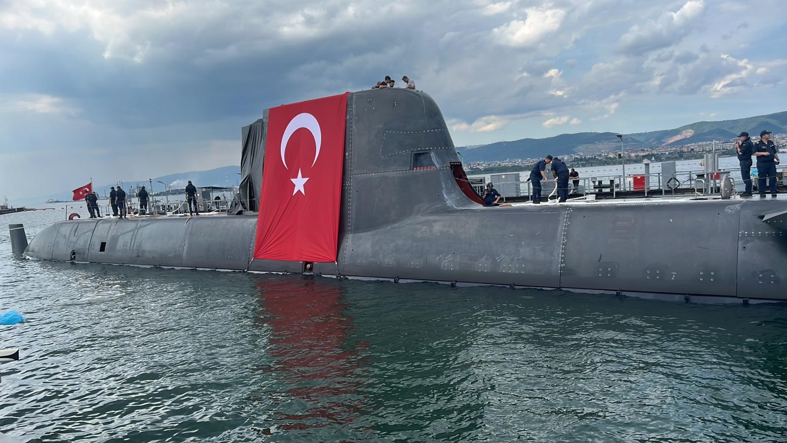 REİS sınıfı üçüncü denizaltı TCG MURATREİS denize indirildi reis sinifi ucuncu denizalti tcg muratreis denize indirildi 0 dj2gqAby