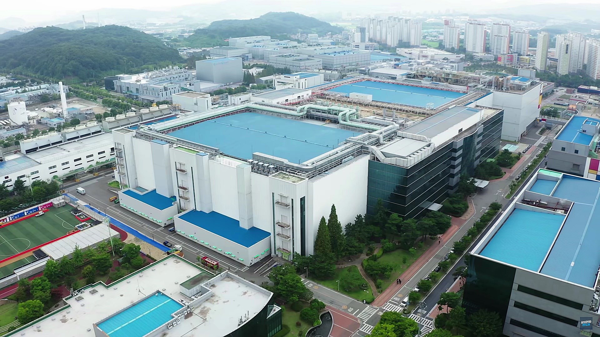 Samsung, 2028’de çiplerde silikon yerine cam kullanımına geçiyor samsung 2028de ciplerde silikon yerine cam kullanimina geciyor 1 JYhAzyYX