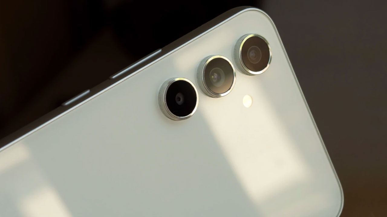 Samsung bir model için daha One UI 7’yi yayınladı! samsung bir model icin daha one ui 7yi yayinladi 0 bN17lqBC