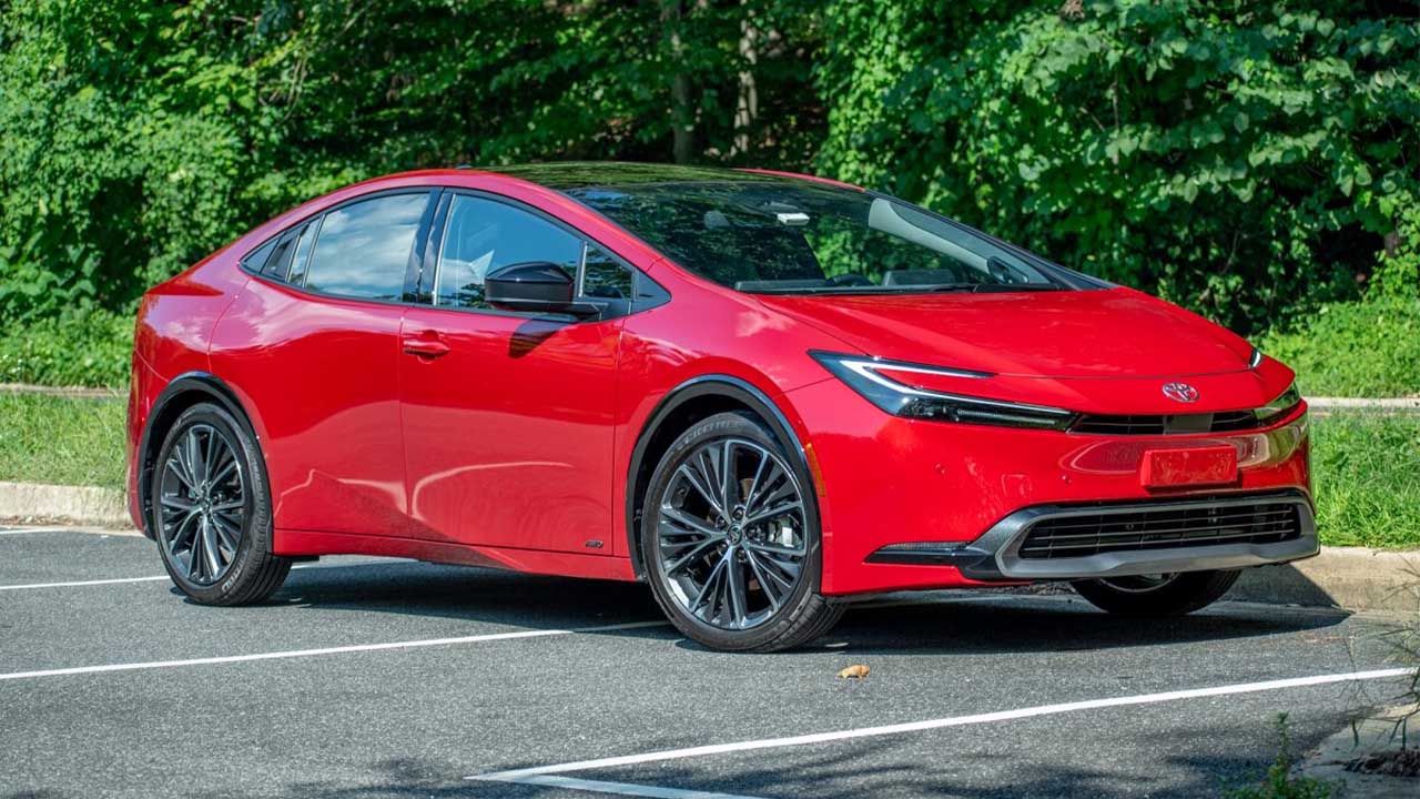 2025in en inancli arabalari asik r oldu tepede ne volvo ne honda ne tesla var PdSSmvuM
