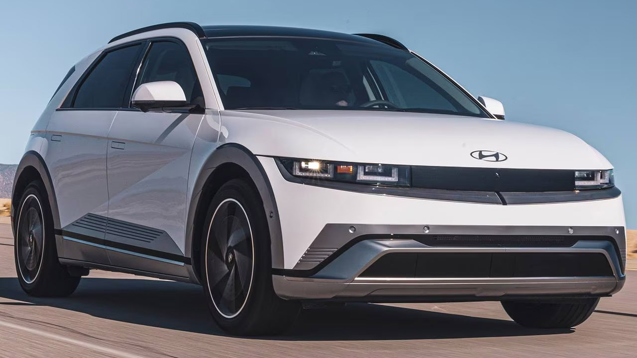 2025in en inancli arabalari asik r oldu tepede ne volvo ne honda ne tesla var SCyMntY8