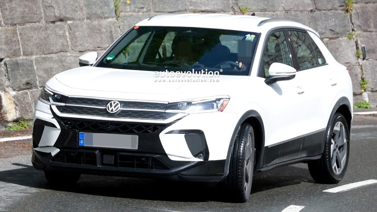 2026 volkswagen t roc bir sefer daha casus kameralara yakalandi iste tasarimi 0 ATVDVPX6