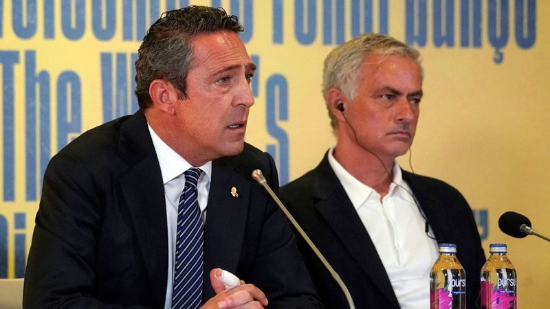 Ali Koç Mourinho ile görüşmek için Londra'ya uçtu, işte ödenecek tazminat ali koc mourinho ile gorusmek icin londraya uctu iste odenecek tazminat 1 2tSYK14A