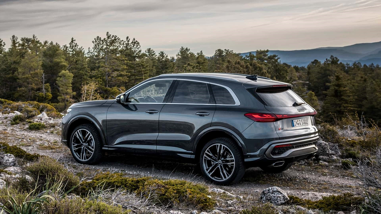 Audi Q5 e-hybrid: Hibrit Teknolojide Çığır Açan Bir SUV audi q5 e hybrid hibrit teknolojide cigir acan bir suv 0 vzUlsrOL