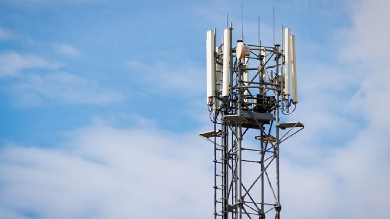 bakan acikladi telefonlarin cekip cekmedigi turkiyenin dort bir yaninda olculecek 0 366aqDlw