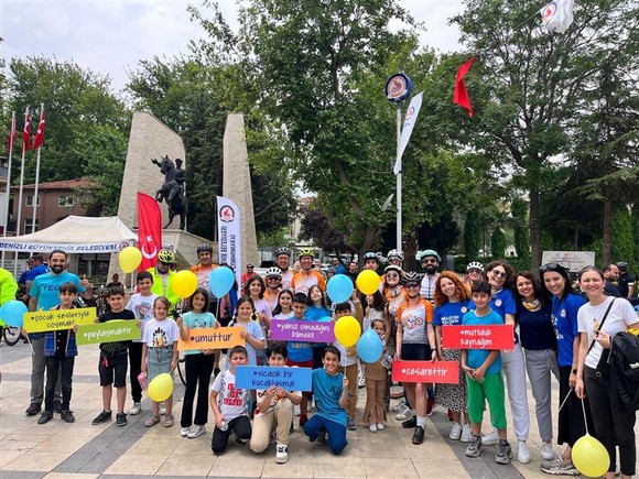 bisiklet tutkunlari pedallarini tegvli cocuklara umut olmak icin cevirdi 0 CSPZSRrZ