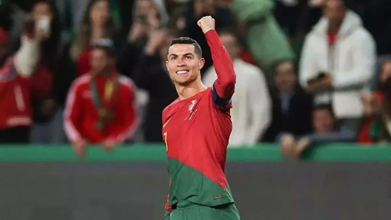 dua ederken goruntulendi toplumsal medya karisti ronaldo musluman oldu 5 MOwQrY9q