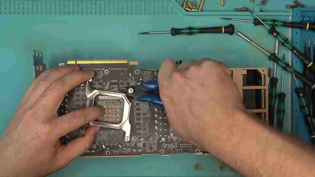 duzmece ekran karti skandallarina bir yenisi daha eklendi bir kisi ucuza aldigi rtx 5090 vMIMKLL6