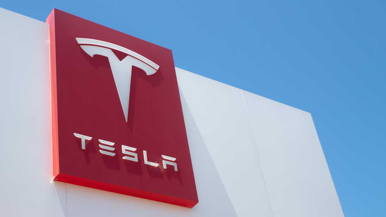 Elon Musk, Trump’a baş tuttu! Tesla payları çakıldı elon musk trumpa bas tuttu tesla paylari cakildi 0 jXCdGIWc