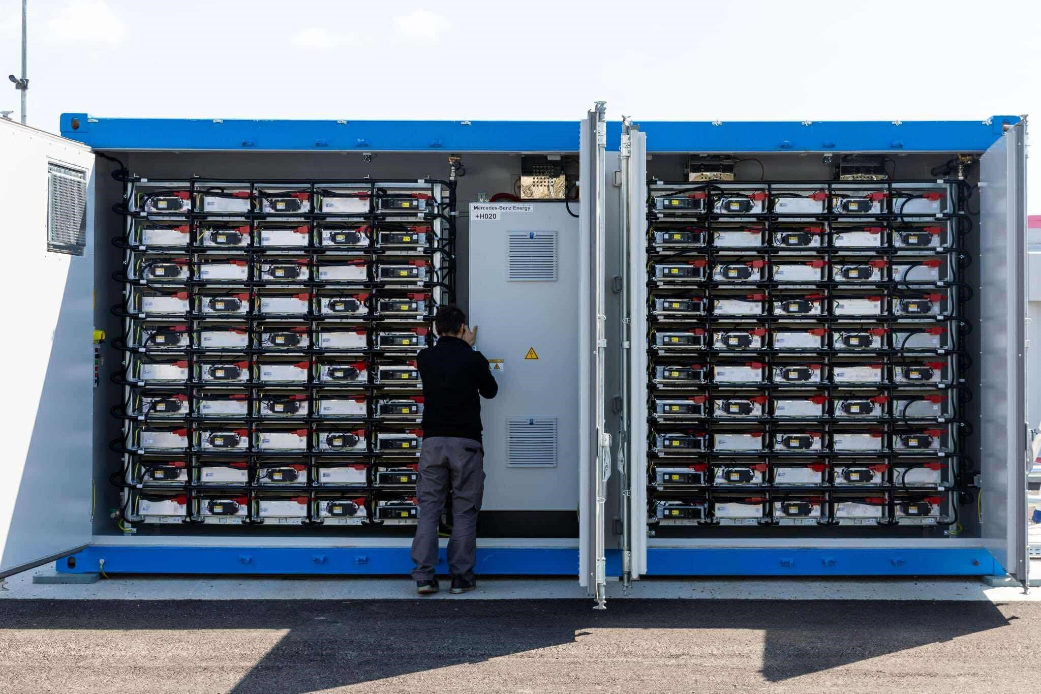 Eski elektrikli araç bataryaları, güç depolama tesisinde kullanıldı eski elektrikli arac bataryalari guc depolama tesisinde kullanildi 0 Oa7mueDF