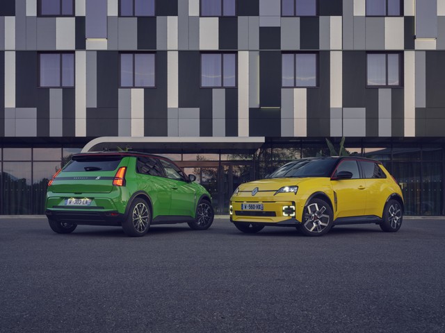 pop ikonu geri dondu renault 5 e tech elektrikli turkiyede satista 0 IYOCOGns