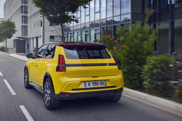 pop ikonu geri dondu renault 5 e tech elektrikli turkiyede satista 1 1ZTz26AG