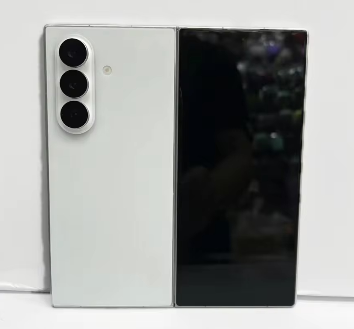 samsung galaxy z fold7nin maketleri satisa cikti siz de alabilirsiniz 2 VXksujXs
