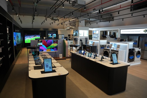 samsung mediamarktin teknoloji tecrube magazasi tech arenada butik magaza acti 0 bkCAq8ni