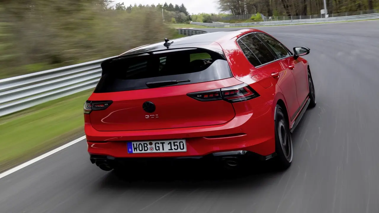 Volkswagen, yeni kuşak Golf GTI modelini tanıttı! volkswagen yeni kusak golf gti modelini tanitti 2 yICu6DUF