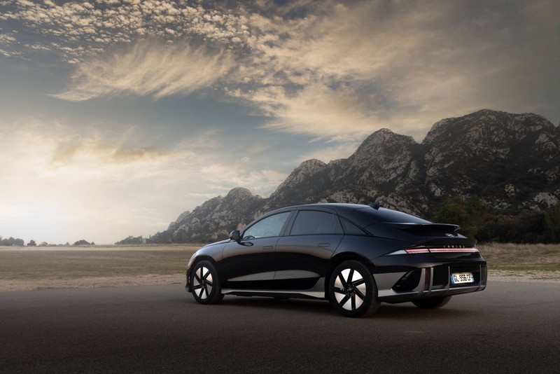 Yeni Hyundai IONIQ 6 satışa çıkıyor, yoksul BUGATTI'si olacak yeni hyundai ioniq 6 satisa cikiyor yoksul bugattisi olacak 0 ryfsPs6M