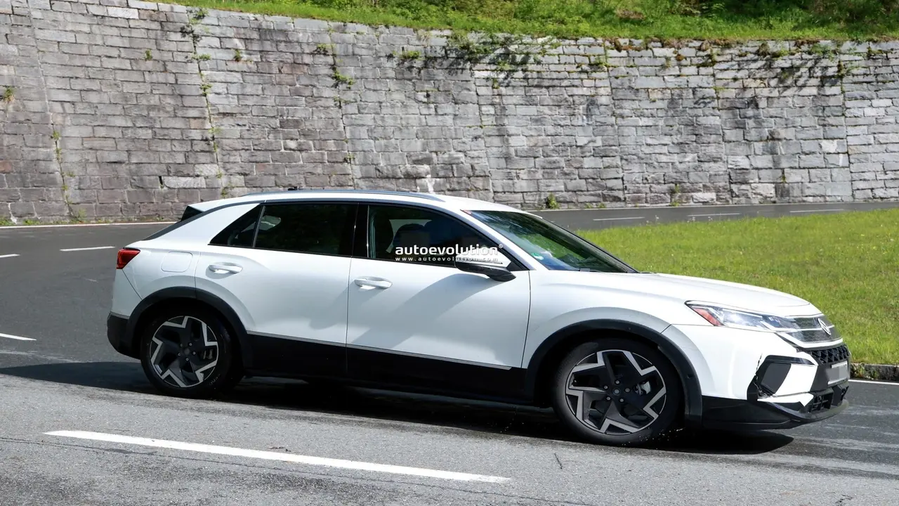 Yeni jenerasyon Volkswagen T-Roc geliyor! İşte tasarımı yeni jenerasyon volkswagen t roc geliyor iste tasarimi 0
