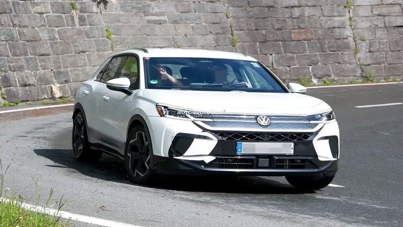 Yeni Volkswagen T-ROC kanlı canlı görüntülendi, Türkiye fiyatı muhakkak oldu yeni volkswagen t roc kanli canli goruntulendi turkiye fiyati muhakkak oldu 6 kSgLHOYd