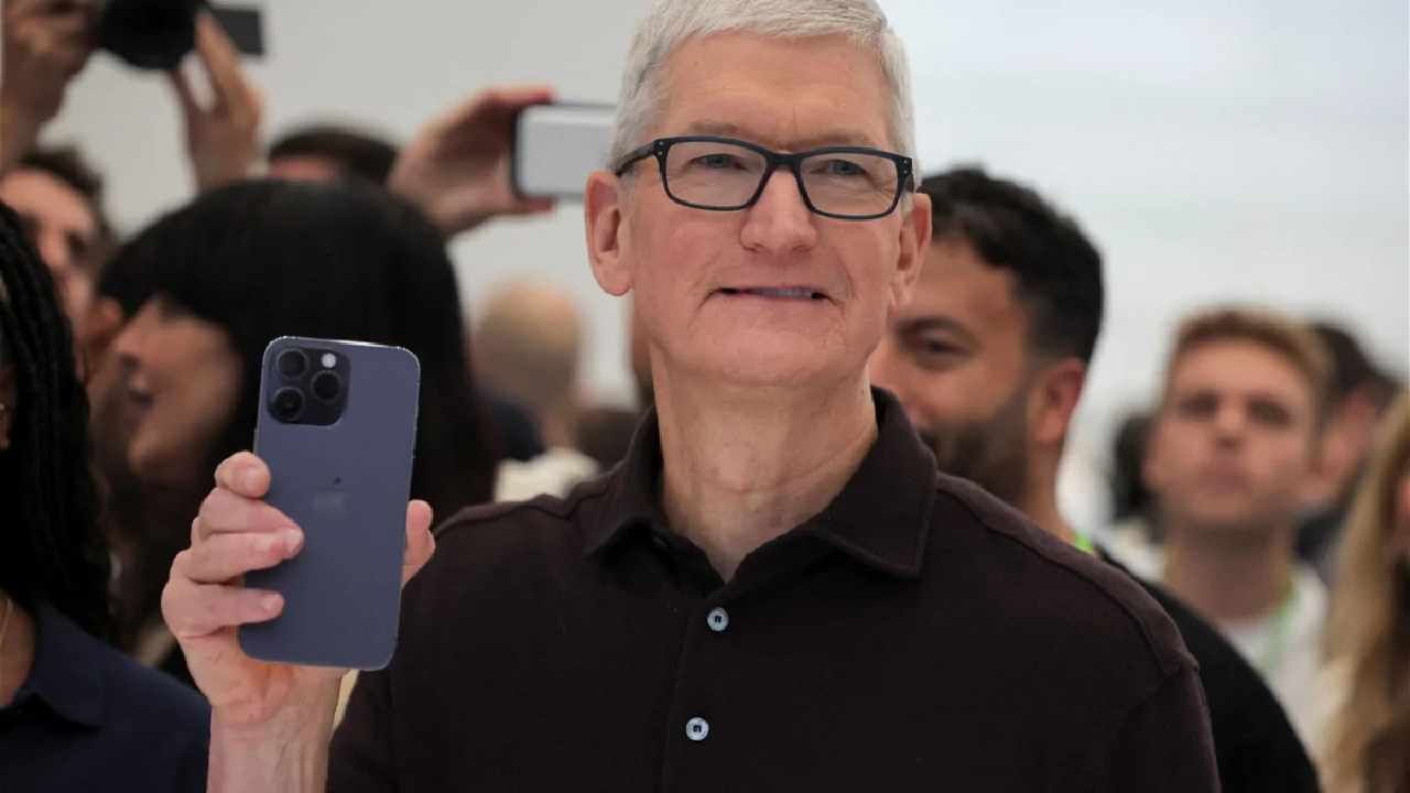 Apple CEO’su Tim Cook koltuğunu kaybedebilir apple ceosu tim cook koltugunu kaybedebilir 1 GEOEyF1j