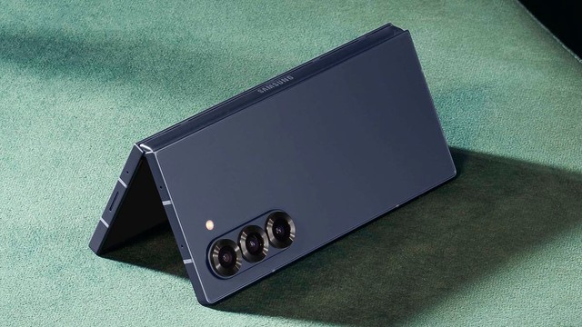 galaxy z fold 7nin pil omru dayanikliligi ve suya karsi direnci ortaya cikti 0 D2RZ8Ydc