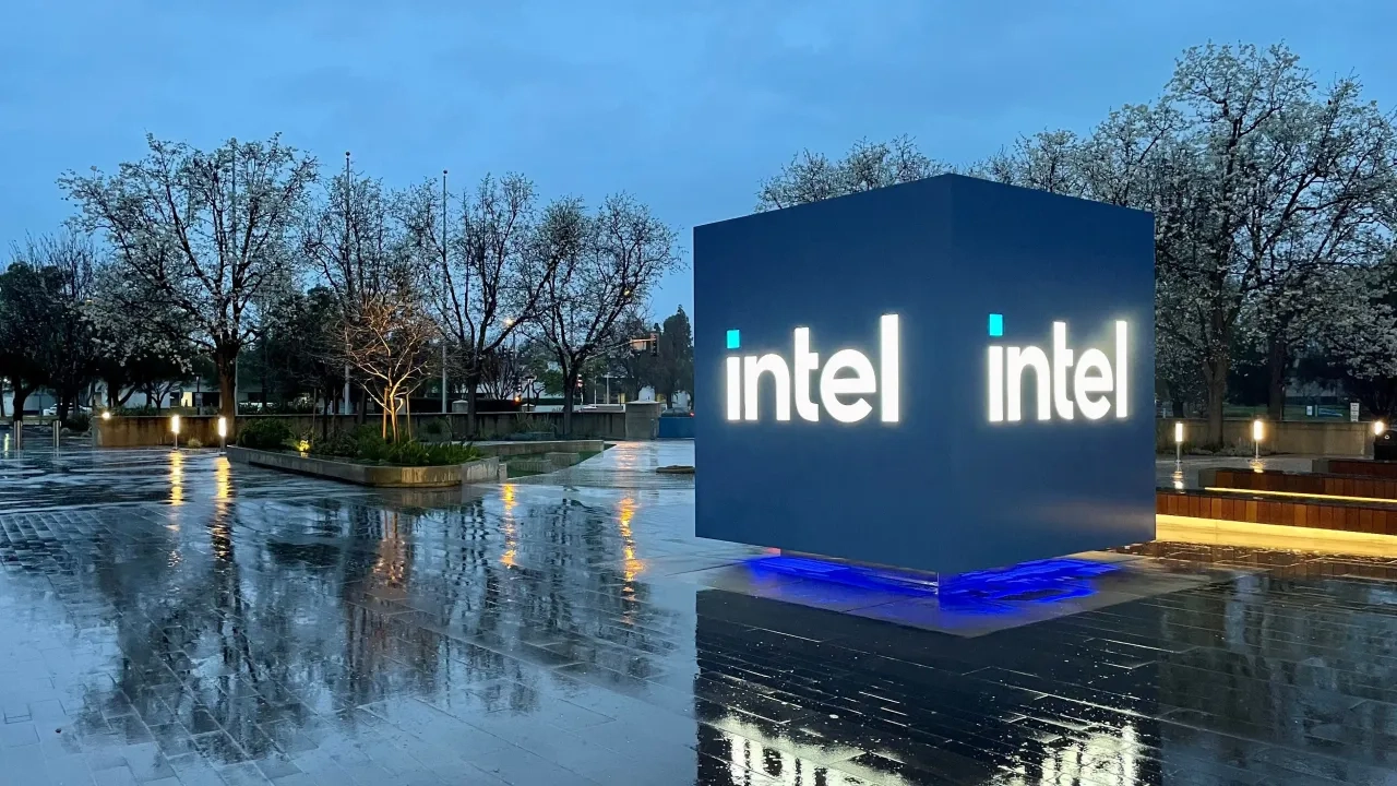 intel ceosu yapay zekadaki basarisizligi kabul etti 0 zXIp6nO4