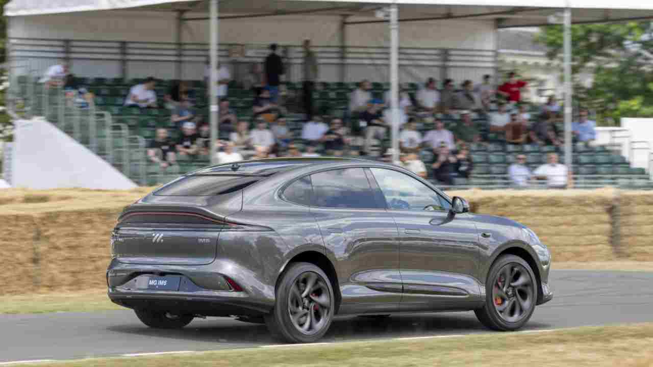 mg teslaya meydan okuyan yeni elektrikli modellerini tanitti iste karsimizda im5 ve im6 3 VPJS4Kr5