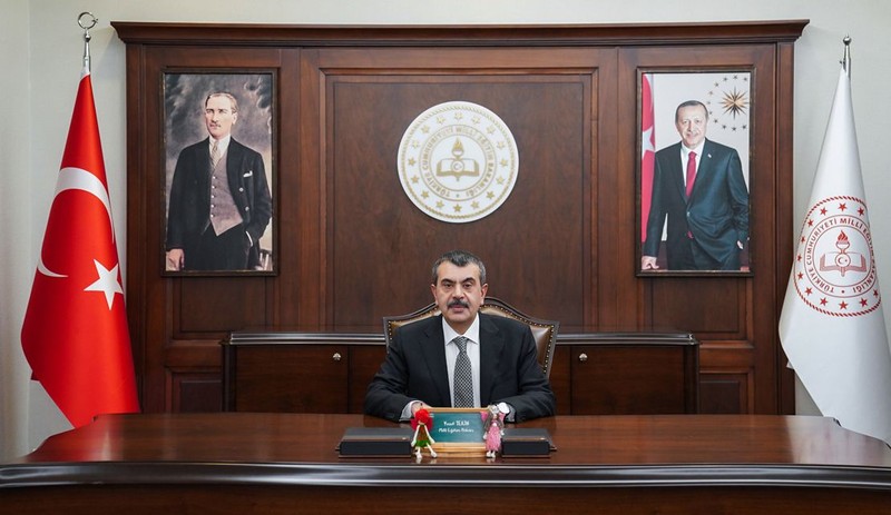 Öğrenciler şokta, lise eğitimi 2 seneye mi düşüyor? ogrenciler sokta lise egitimi 2 seneye mi dusuyor 0 tvPg1s4l