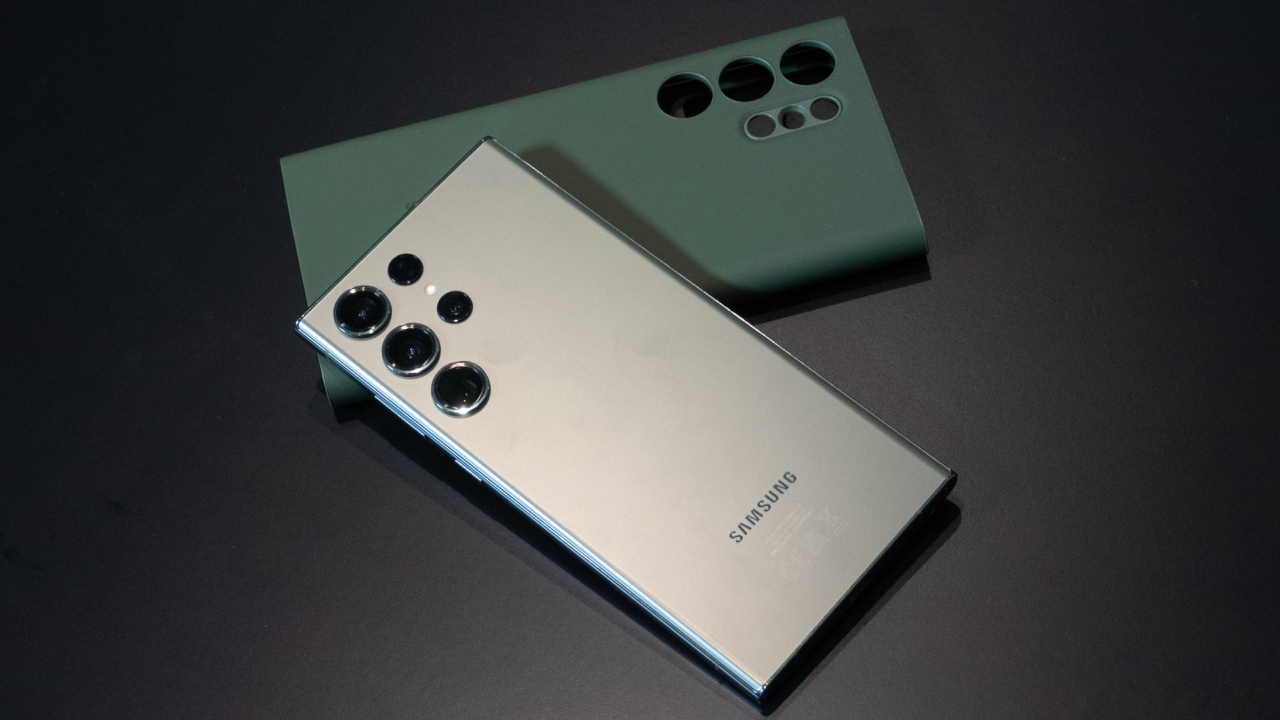 Samsung tam altı modeli için kritik güncellemeyi yayınladı! samsung tam alti modeli icin kritik guncellemeyi yayinladi 0 TbbgsicH