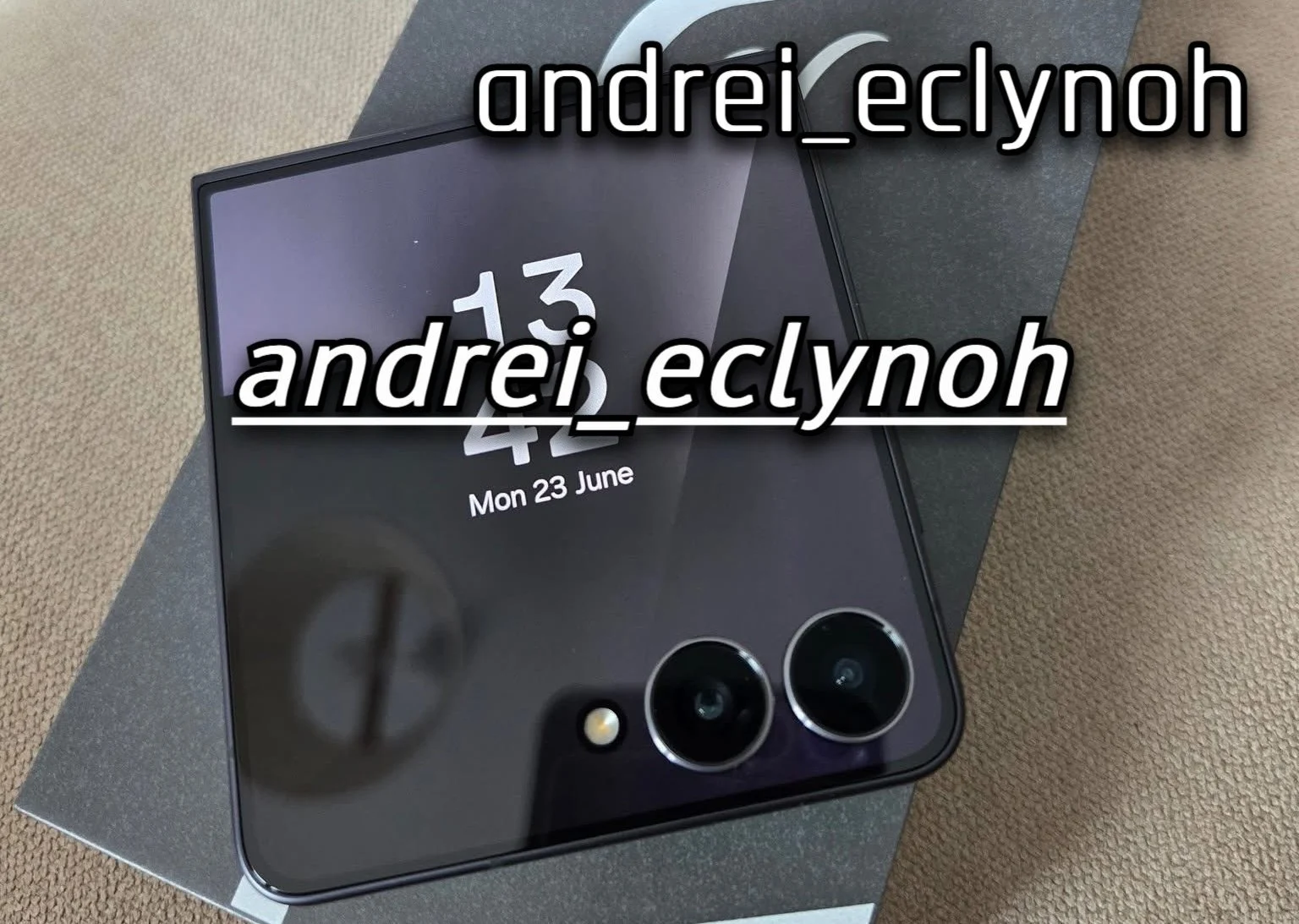 Tanıtıma günler kala: Galaxy Z Flip 7 kanlı canlı görüntülendi! tanitima gunler kala galaxy z flip 7 kanli canli goruntulendi 0 U9M39ISL