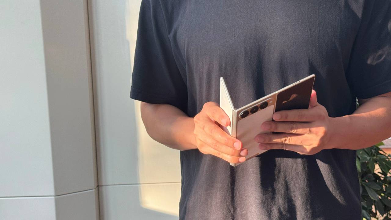 TECNO’dan üçe katlanan PHANTOM Ultimate G Fold tecnodan uce katlanan phantom ultimate g fold 1 SLgR7R3Z