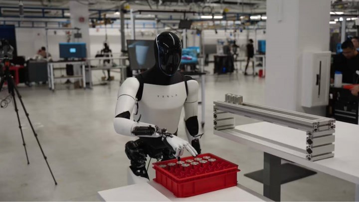 Tesla'nın Optimus programı sıkıntılarla karşı karşıya: Üretim gecikecek teslanin optimus programi sikintilarla karsi karsiya uretim gecikecek 0