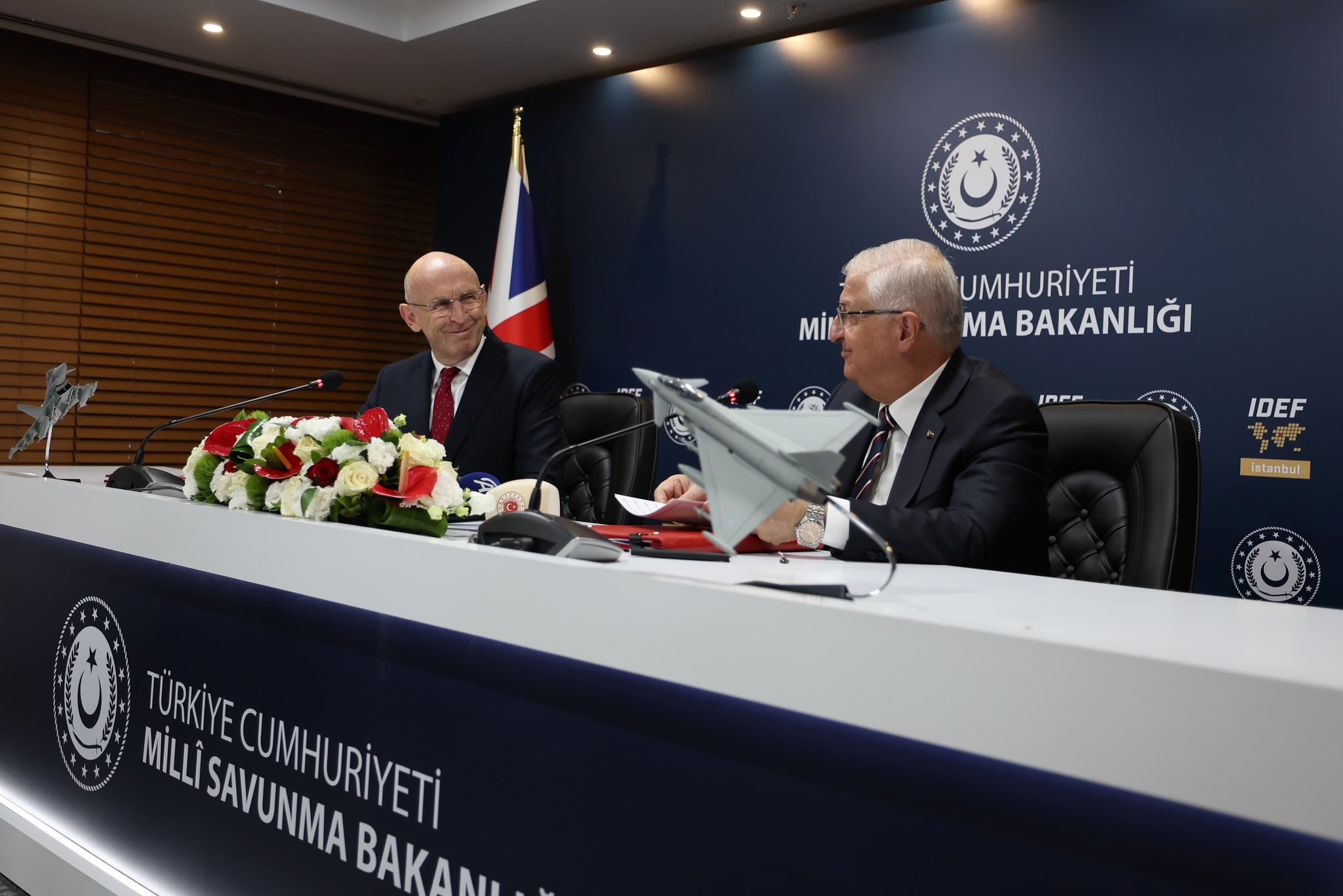 Türkiye ile İngiltere ortasında Eurofighter Typhoon için tarihi imza turkiye ile ingiltere ortasinda eurofighter typhoon icin tarihi imza 0 HTej5YwX